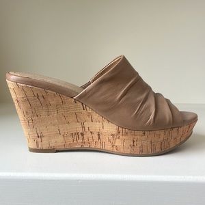 Nine West leather/cork slides
